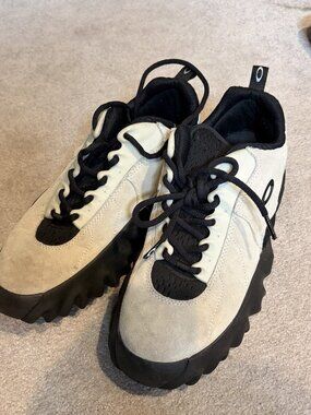 Oakley Suede Sneakers Cream Black Men's US 9